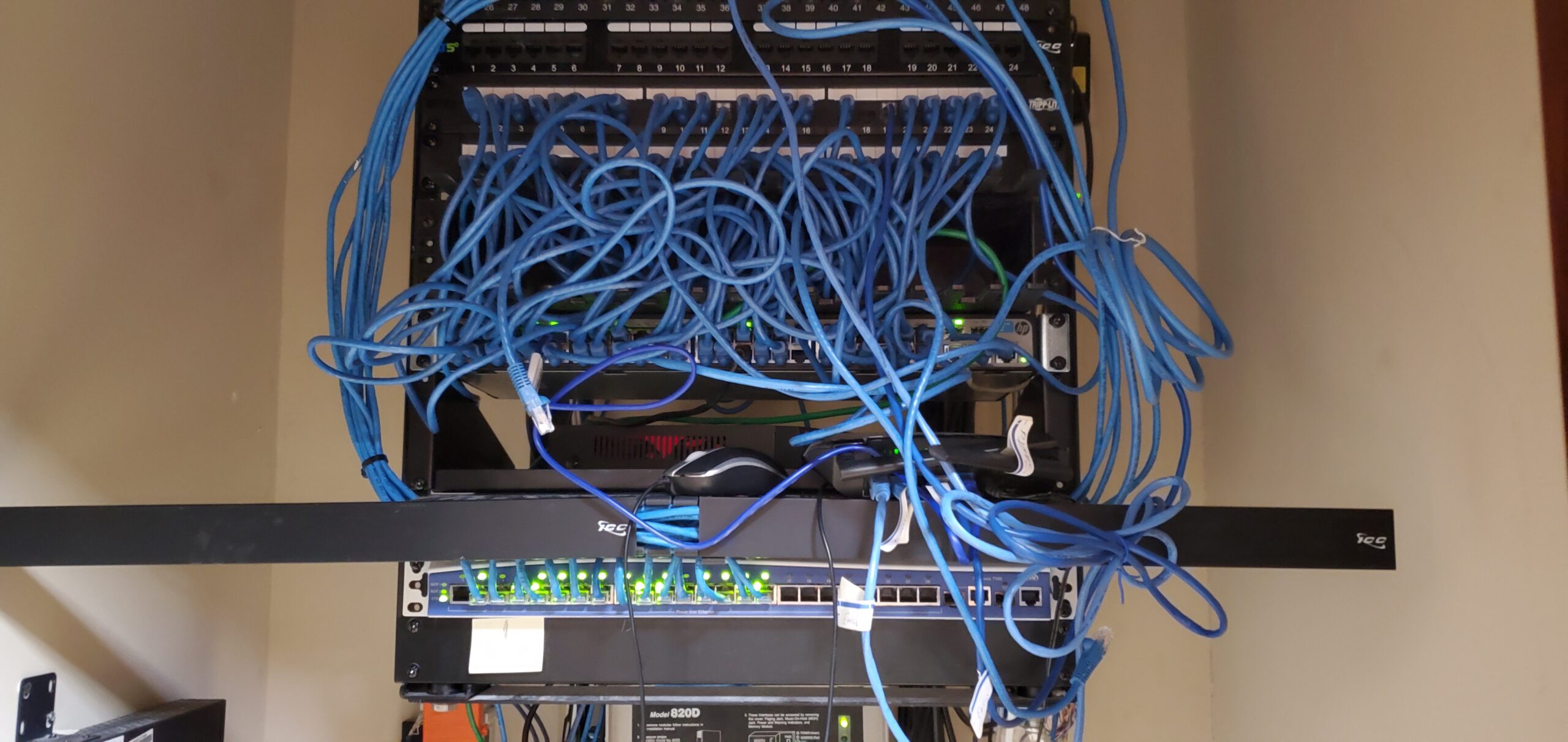 20210227_103026 Messy cabling